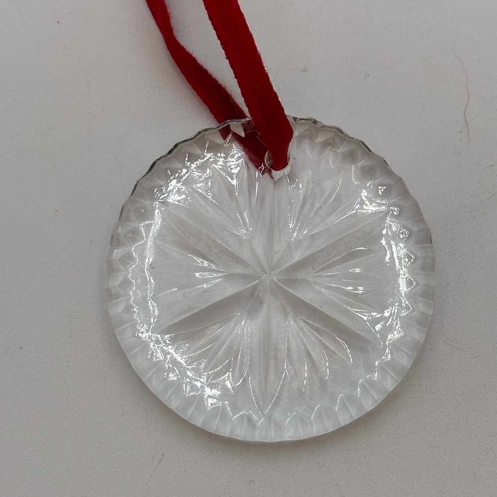 WATERFORD ROUND SNOWFLAKE ORNAMENT. - Picture 3 of 12